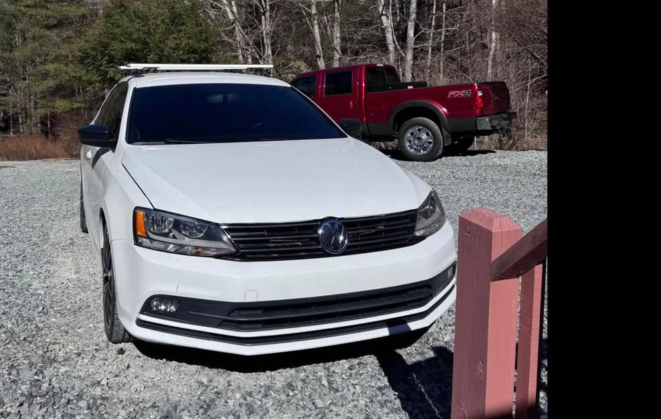 2016 Volkswagen A6 Jetta - Image 2 of 8