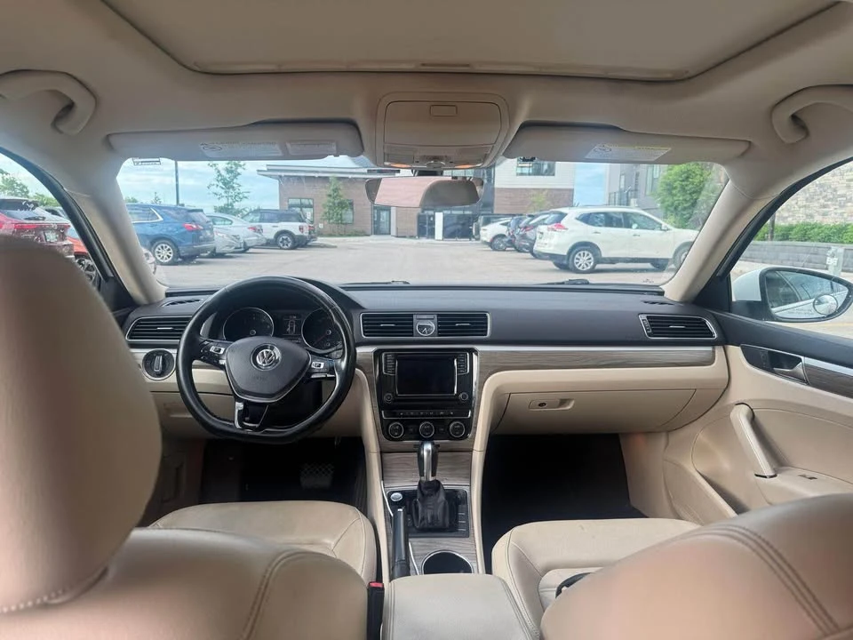 2016 Volkswagen Passat - Image 8 of 11