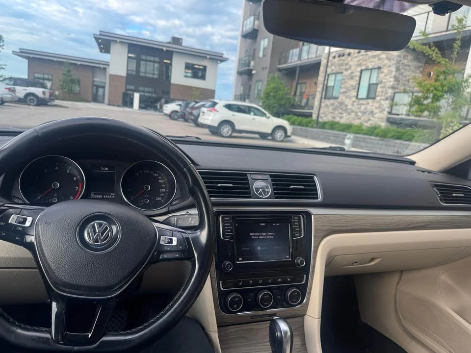 2016 Volkswagen Passat - Image 5 of 11