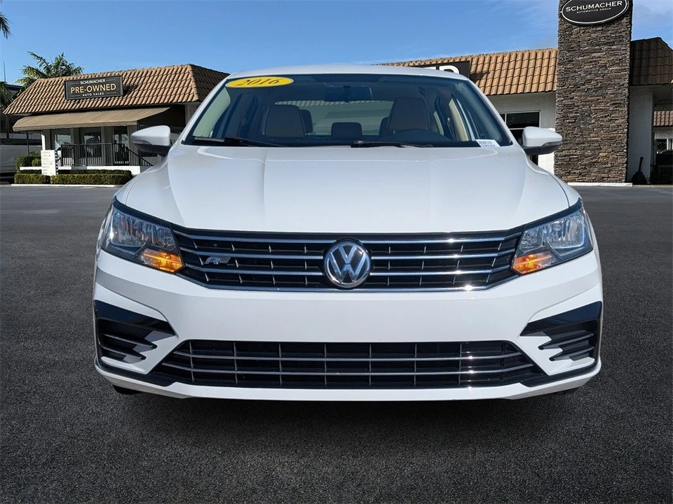2016 Volkswagen Passat - Image 2 of 12