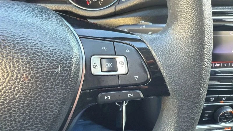 2016 Volkswagen Passat - Image 11 of 12