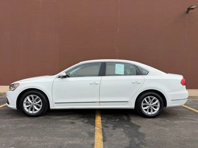 2016 Volkswagen Passat - Image 14 of 21