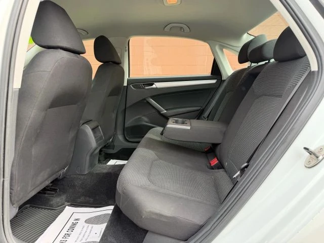 2016 Volkswagen Passat - Image 18 of 21