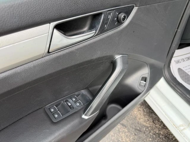 2016 Volkswagen Passat - Image 16 of 21