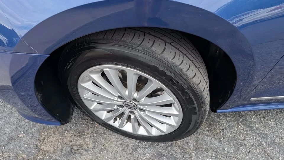 2016 Volkswagen Passat - Image 19 of 19