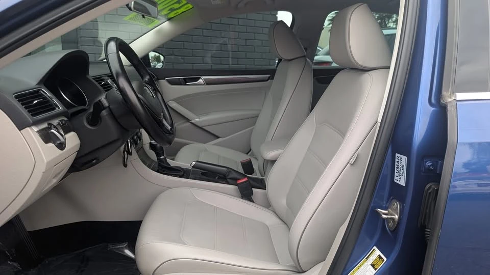 2016 Volkswagen Passat - Image 10 of 19