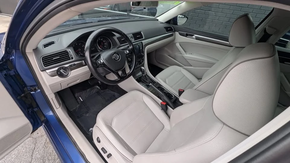 2016 Volkswagen Passat - Image 11 of 19
