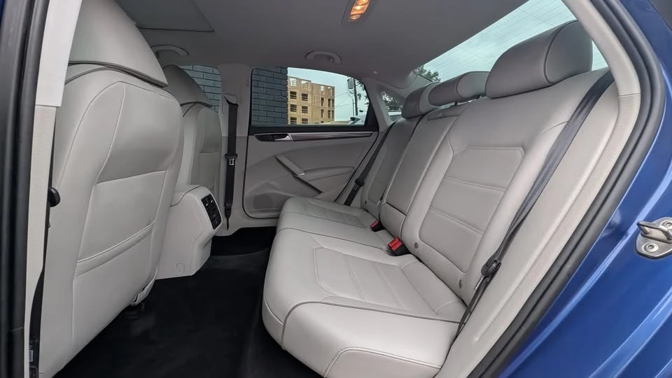 2016 Volkswagen Passat - Image 12 of 19