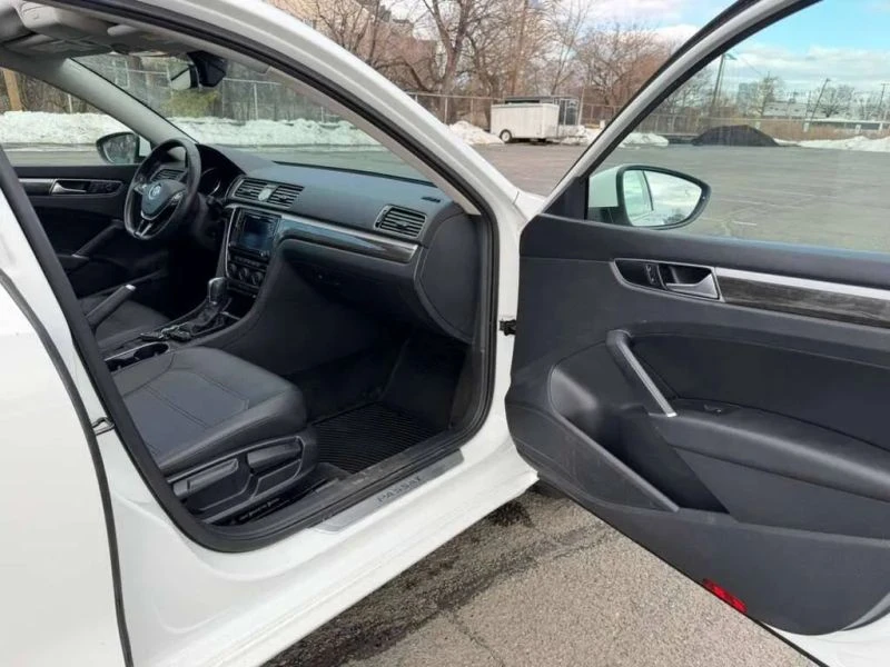 2016 Volkswagen Passat - Image 12 of 12