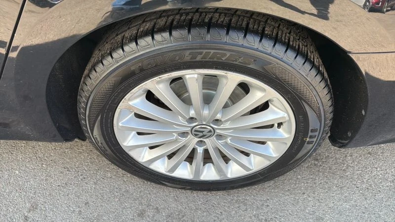 2016 Volkswagen Passat - Image 9 of 12