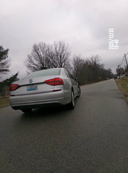 2016 Volkswagen Passat - Image 4 of 4
