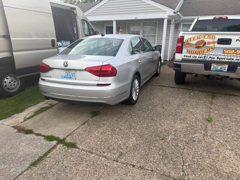 2016 Volkswagen Passat - Image 2 of 4