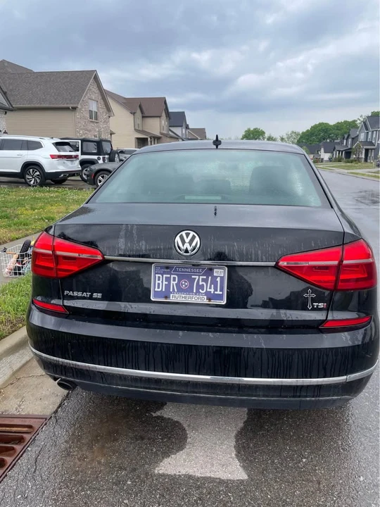 2016 Volkswagen Passat - Image 2 of 17