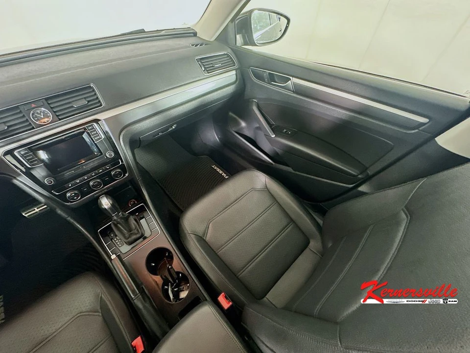 2016 Volkswagen Passat - Image 11 of 21
