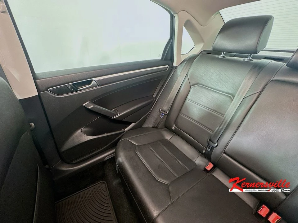 2016 Volkswagen Passat - Image 12 of 21