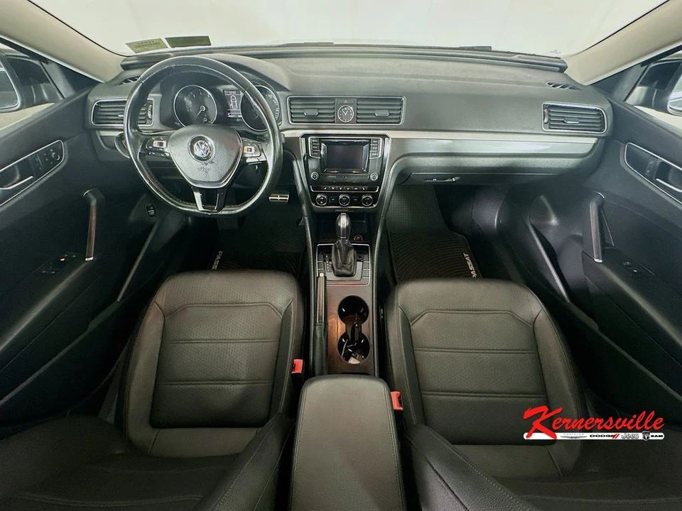 2016 Volkswagen Passat - Image 10 of 21