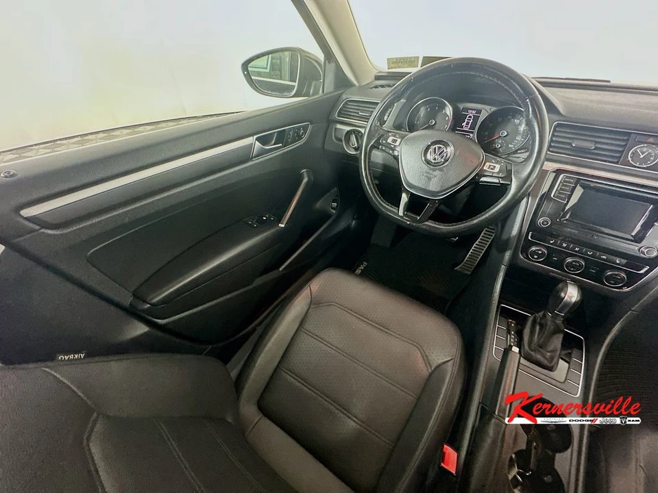 2016 Volkswagen Passat - Image 9 of 21
