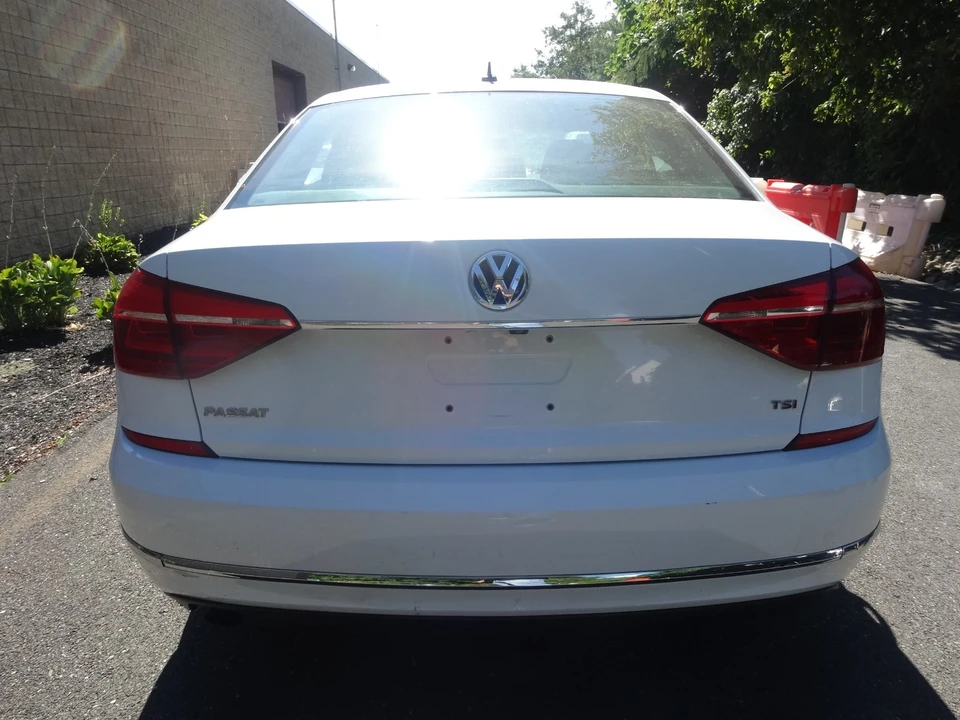 2016 Volkswagen Passat - Image 6 of 20