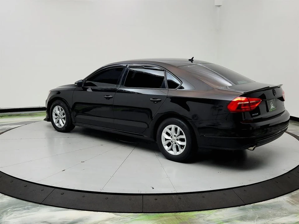2016 Volkswagen Passat - Image 7 of 12