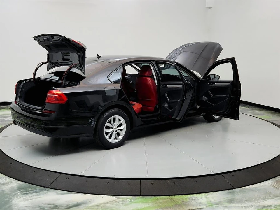 2016 Volkswagen Passat - Image 11 of 12