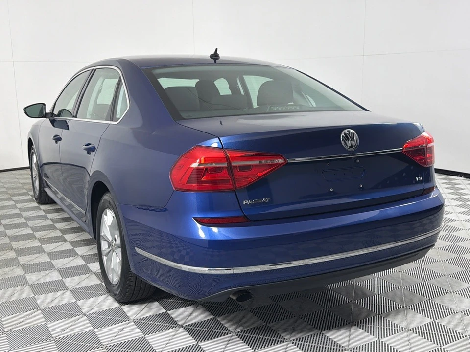 2016 Volkswagen Passat - Image 7 of 21