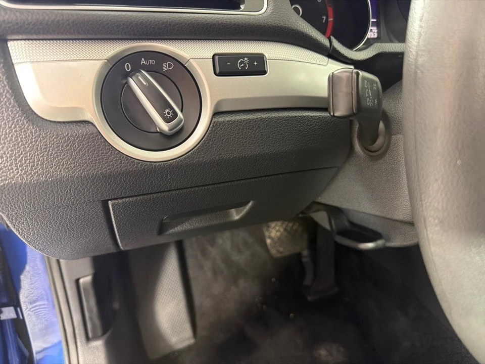 2016 Volkswagen Passat - Image 13 of 21