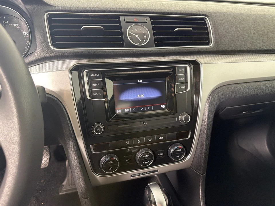 2016 Volkswagen Passat - Image 15 of 21