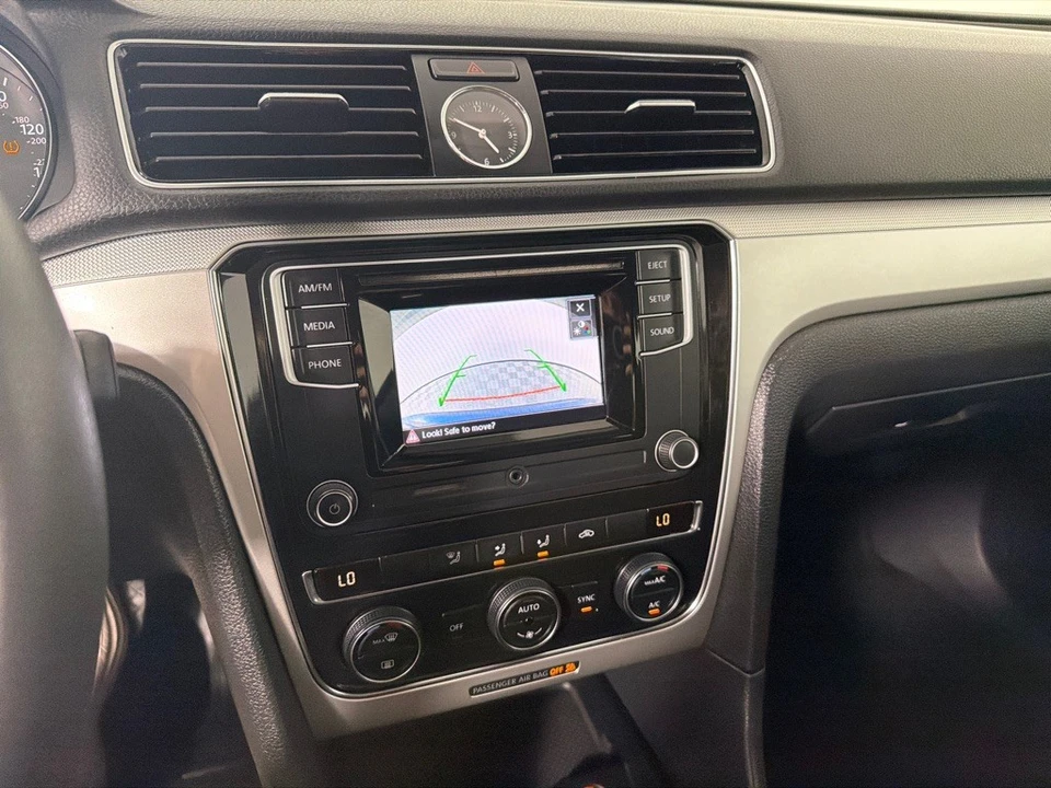 2016 Volkswagen Passat - Image 16 of 21