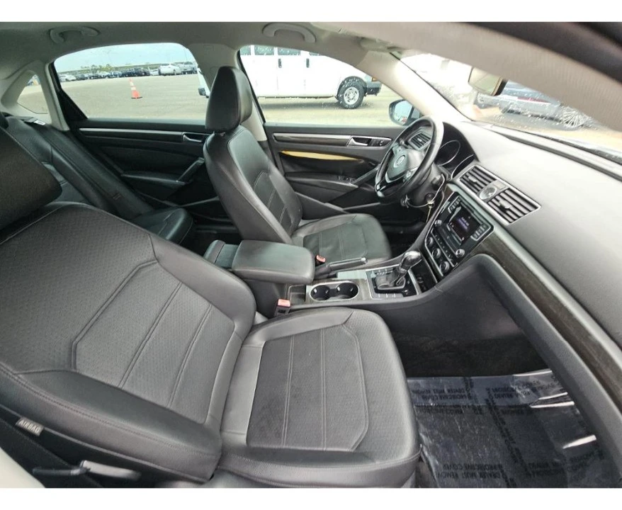 2016 Volkswagen Passat - Image 10 of 12