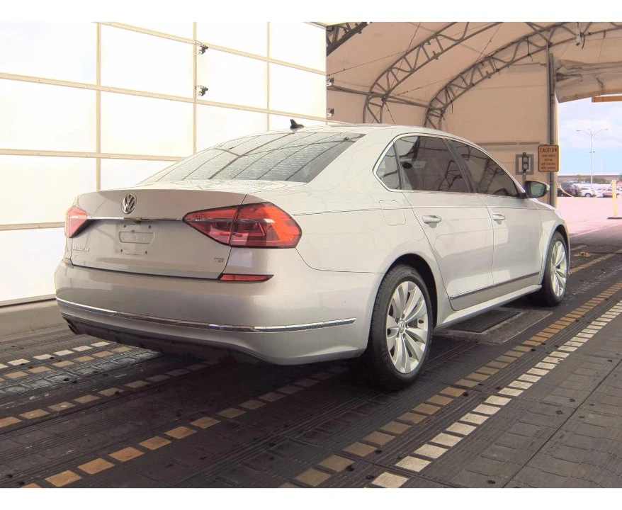 2016 Volkswagen Passat - Image 5 of 15