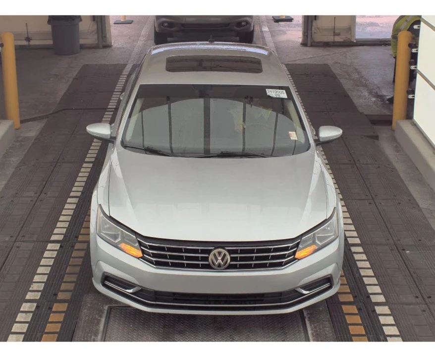 2016 Volkswagen Passat - Image 2 of 12