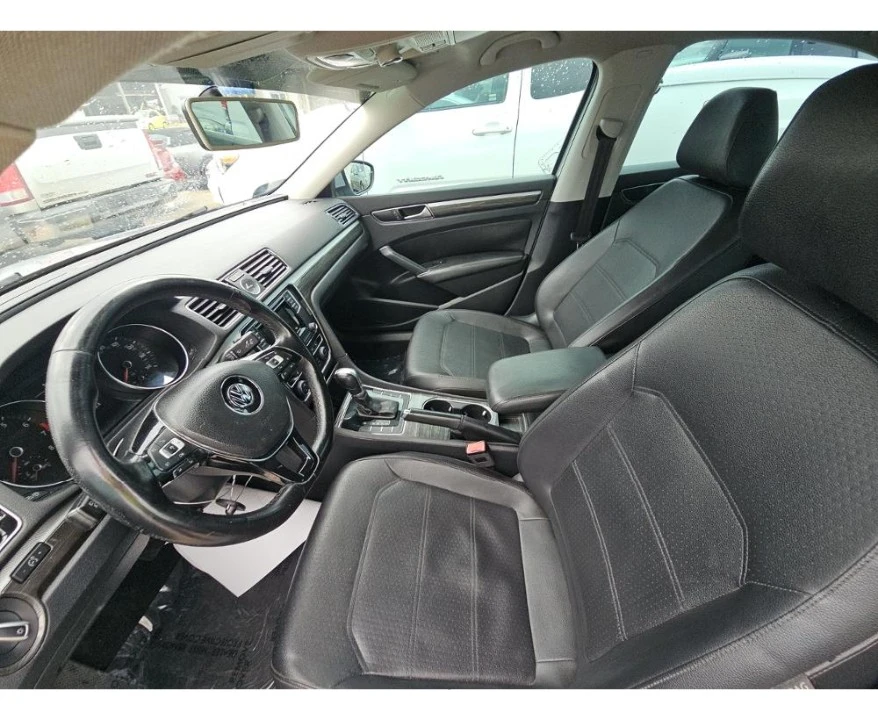 2016 Volkswagen Passat - Image 9 of 12