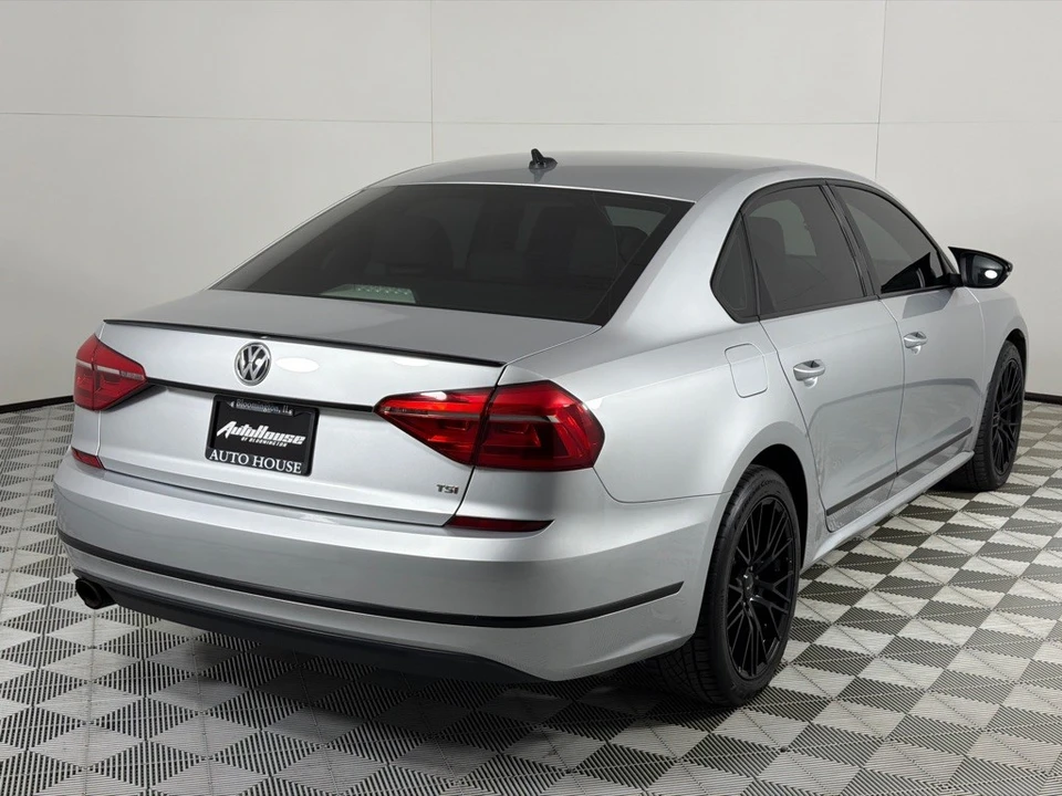 2016 Volkswagen Passat - Image 5 of 12