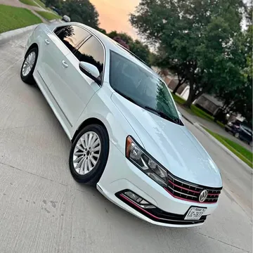 2016 Volkswagen Passat SE