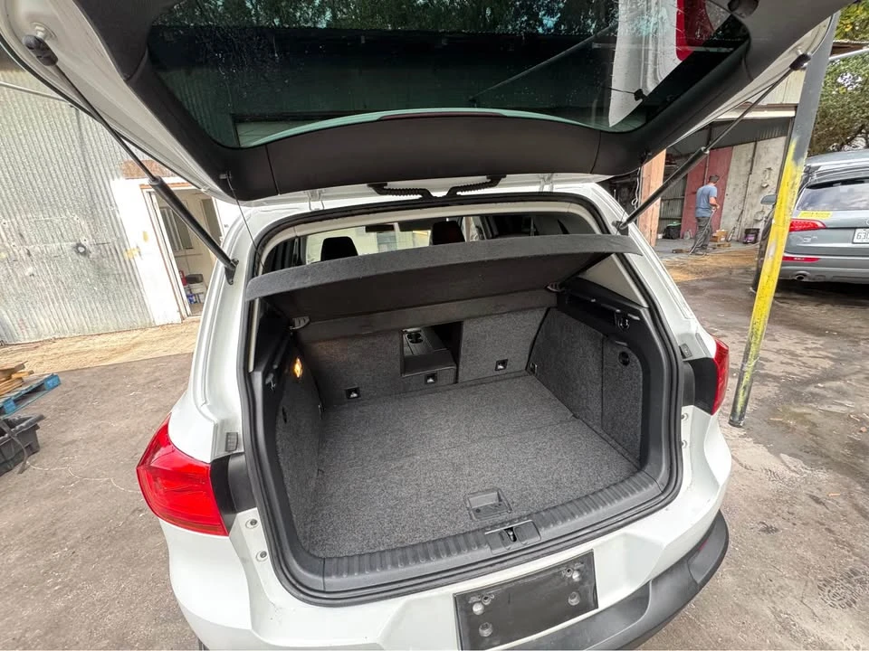 2016 Volkswagen Tiguan - Image 11 of 13