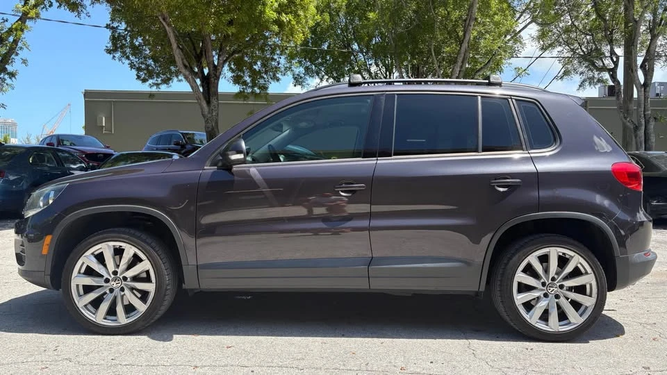 2016 Volkswagen Tiguan - Image 2 of 12
