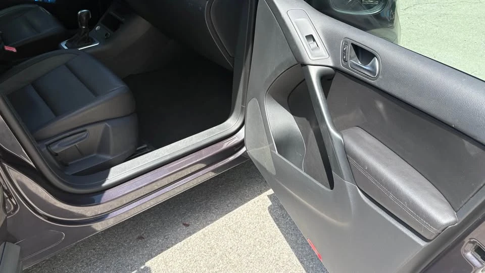 2016 Volkswagen Tiguan - Image 11 of 12