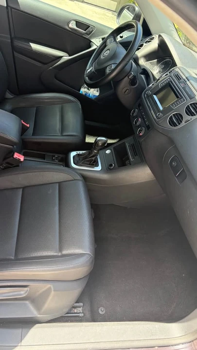2016 Volkswagen Tiguan - Image 8 of 12