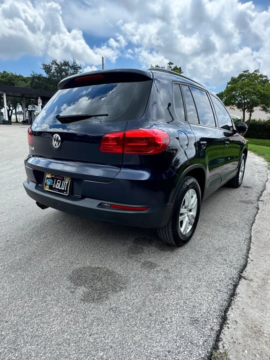 2016 Volkswagen Tiguan - Image 3 of 6