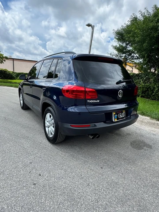 2016 Volkswagen Tiguan - Image 2 of 6