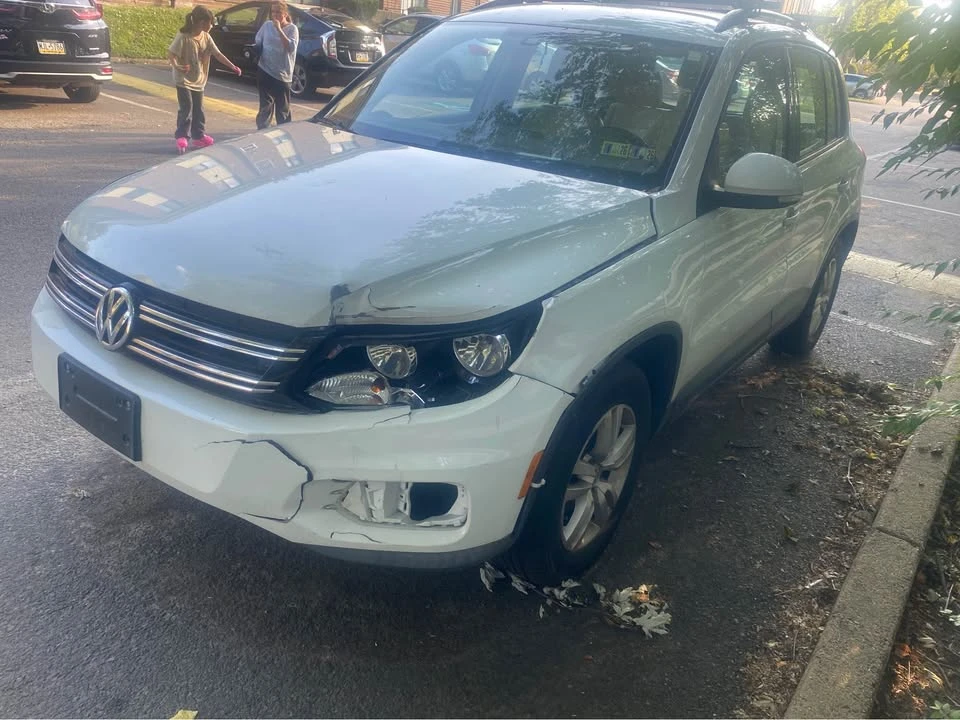 2016 Volkswagen Tiguan - Image 3 of 4