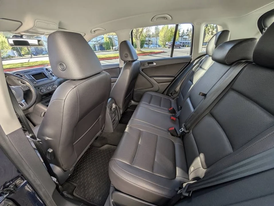 2016 Volkswagen Tiguan - Image 8 of 16