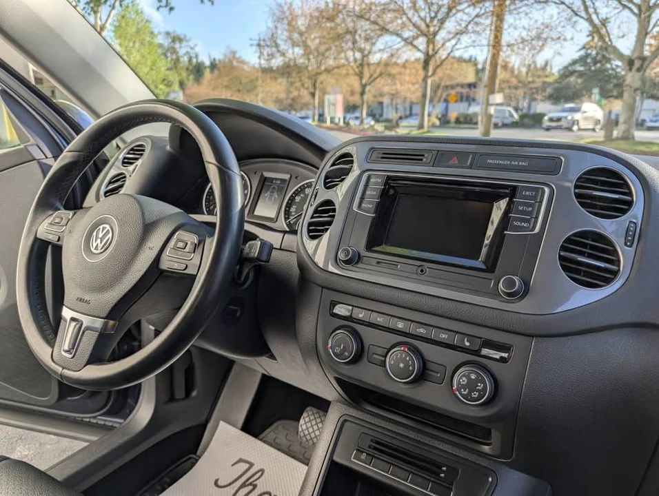 2016 Volkswagen Tiguan - Image 13 of 16