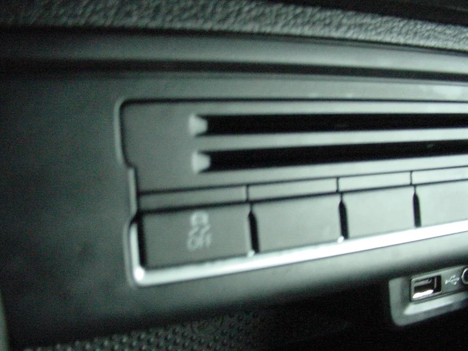 2016 Volkswagen Tiguan - Image 11 of 12