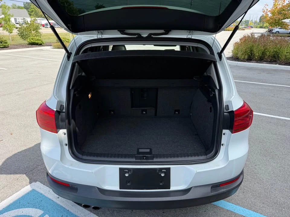 2016 Volkswagen Tiguan - Image 11 of 20