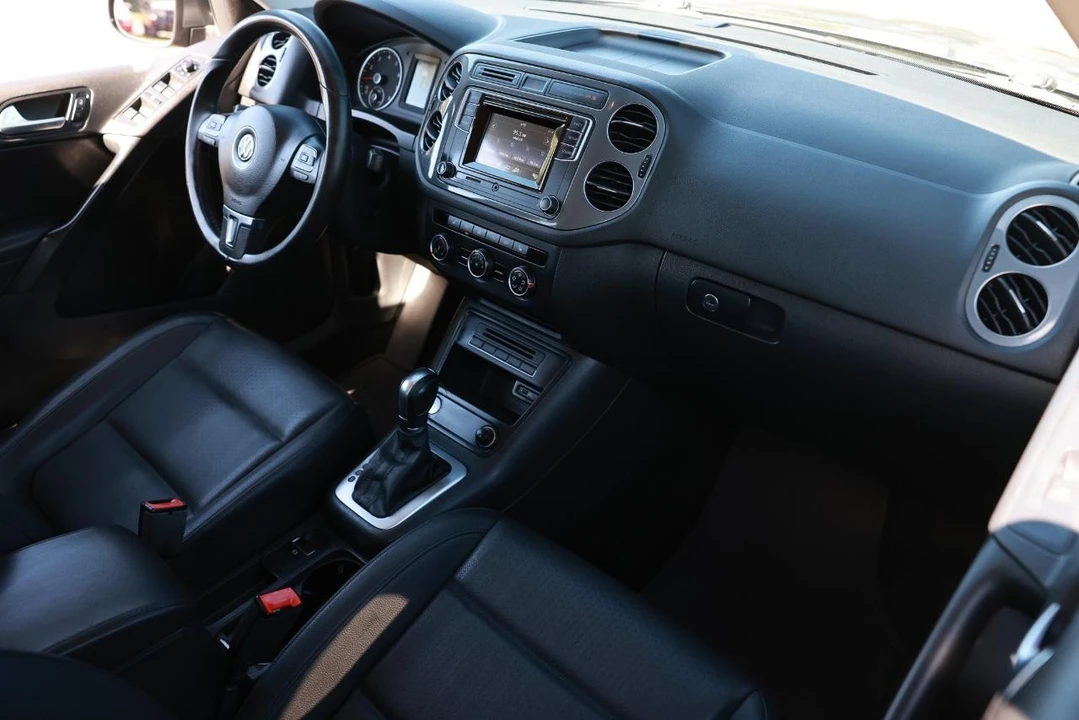 2016 Volkswagen Tiguan - Image 18 of 21