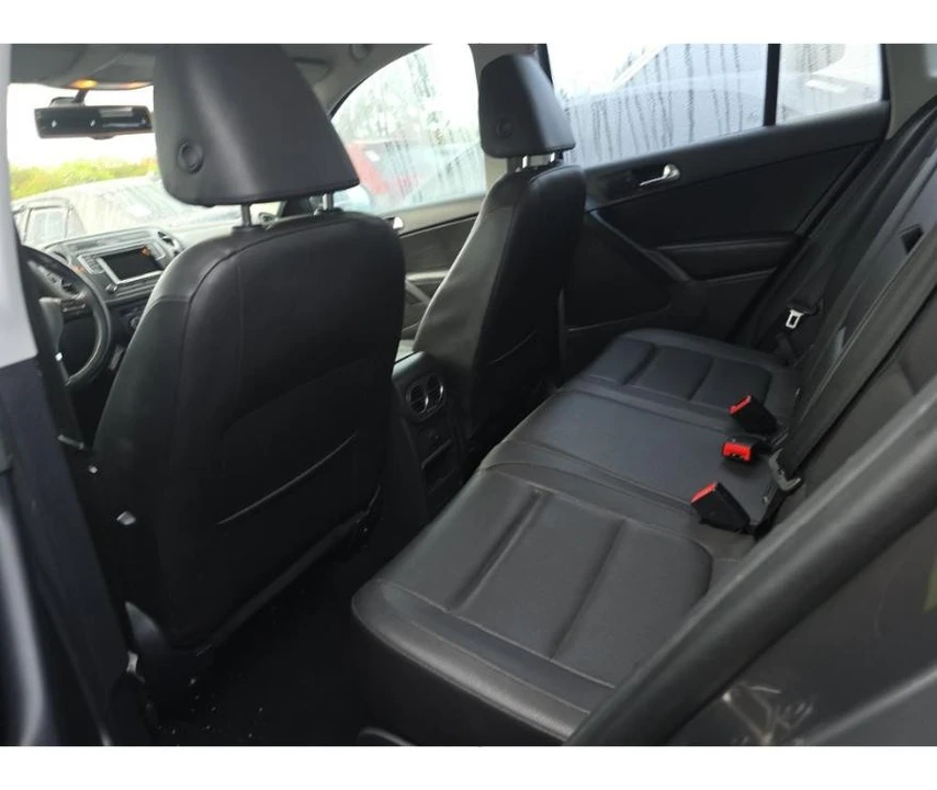 2016 Volkswagen Tiguan - Image 13 of 15