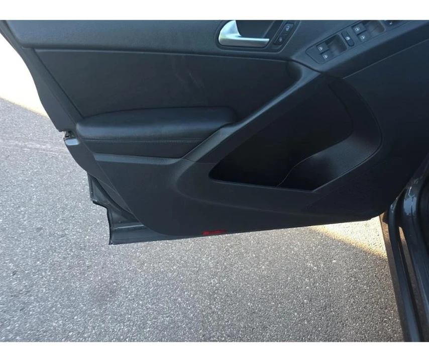 2016 Volkswagen Tiguan - Image 11 of 15