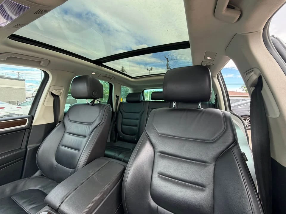 2016 Volkswagen Touareg - Image 12 of 12