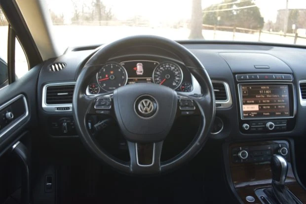 2016 Volkswagen Touareg - Image 5 of 7